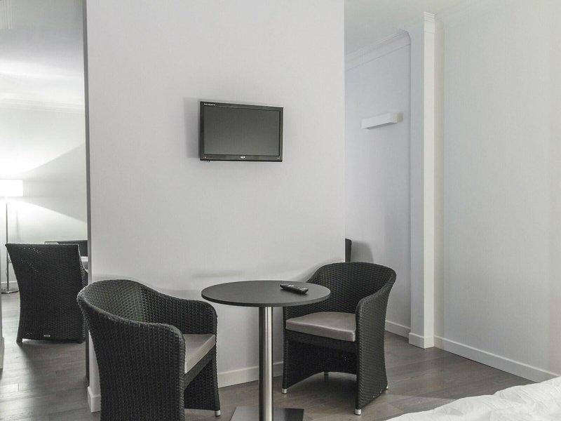 695156ED004648B434DA76FCD89EAFB6