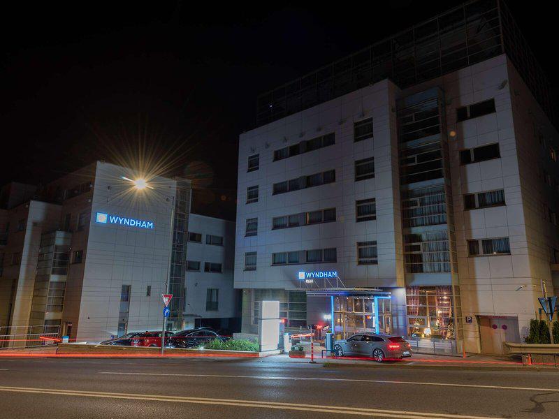 7CE3A528D4FA9C49243955E30C1604B1