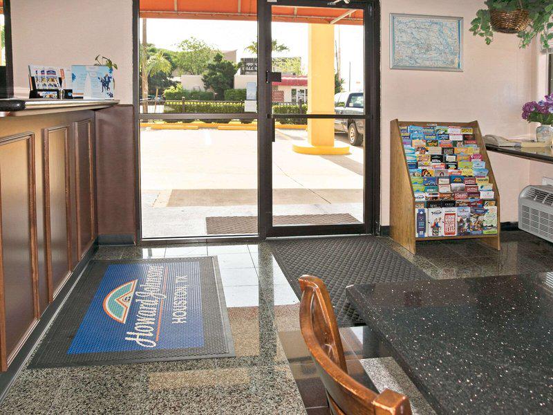 8D9C43E7C718DA4FC8FB9A0015A1EB4C