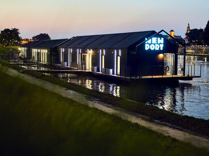 82813B8678CBC958C02628C4FBB7F61B