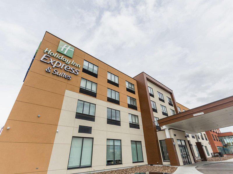 CC3CE1F86AF4822684EE8D534F5C7618