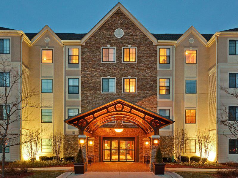 15831963CDBC60E4287D3D3DE170D4CA