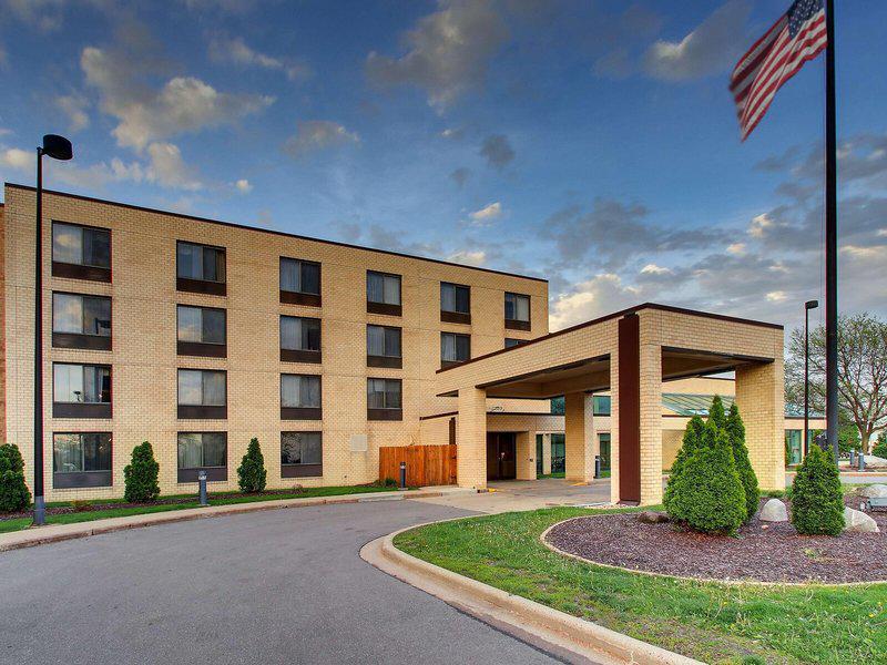 67A95C2B0B2423179D899C4E4D958E19