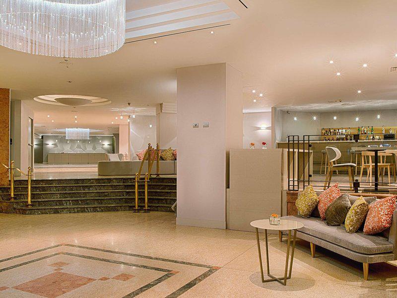 D17340DD220FF85A6F392BADCEBD9537