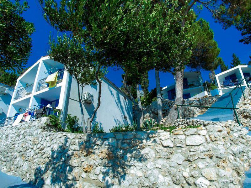 17A869E981AEA2B02334DA16CB613E61