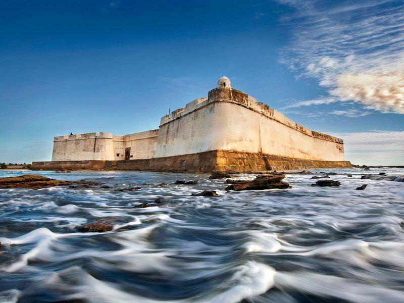 E6BD6C5DB36459F7948AA746168A7466