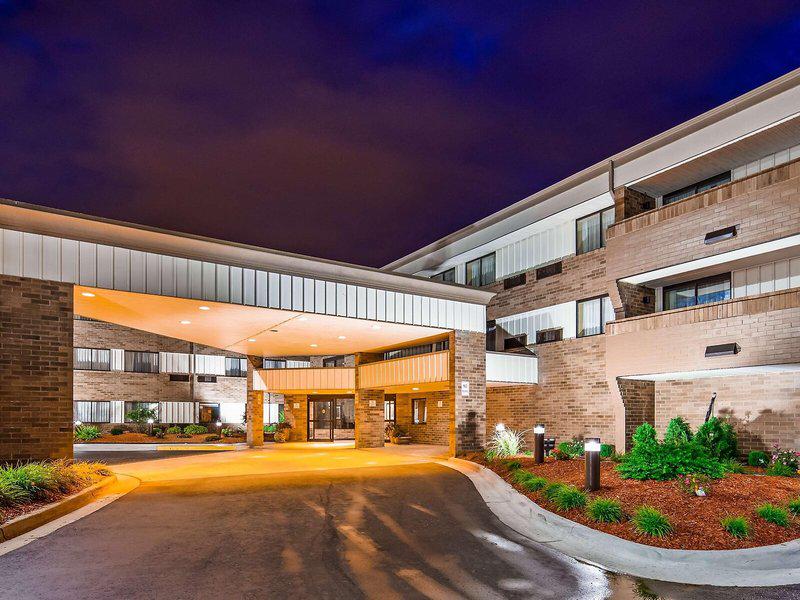 81B8C45AFF4603E0F330BD77A1ACD092