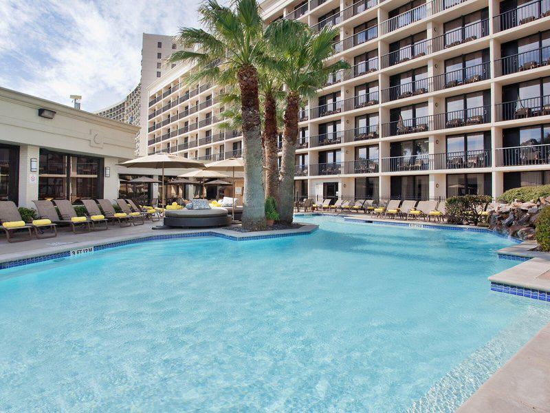 8F951F81C51596269C56A7B30F92D1E3