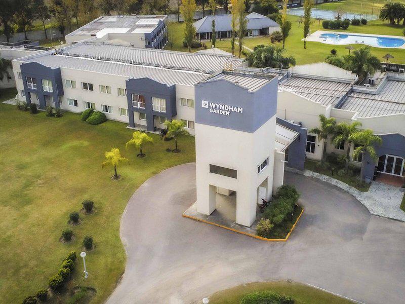 EB209F79B39A0A5F9C384B44E70B5DB6