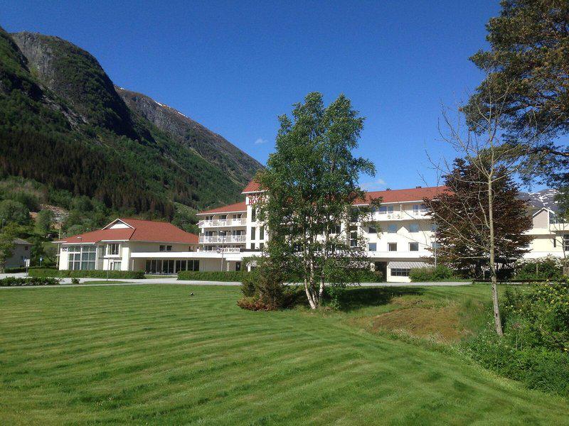 4EEB51D4DA9EF14EB439EDA83B0D88F6