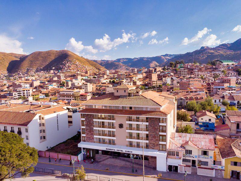 F6085F40F6ACAFA395F2A1F910E946C4