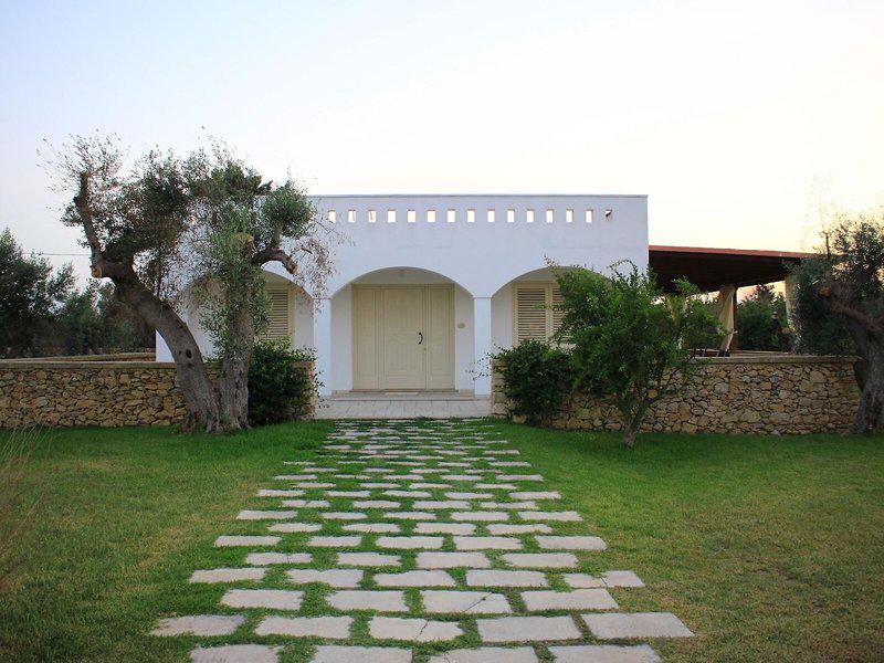 E7130FCC233DC943E47B209A8444F6CF