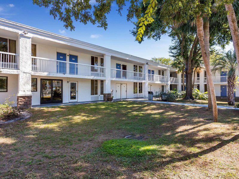 89BB6C6C93F0F55BB61C757E7CAB6F24