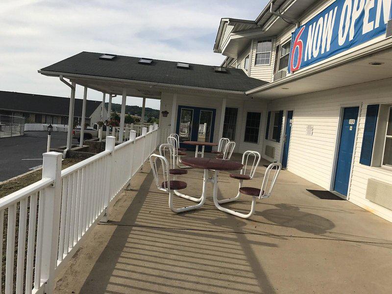 458B93CE2B2B719F4E53845C361E2BA1