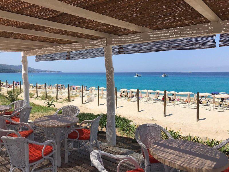 184A739EA37756ED4E0E3ACBEB9467E3