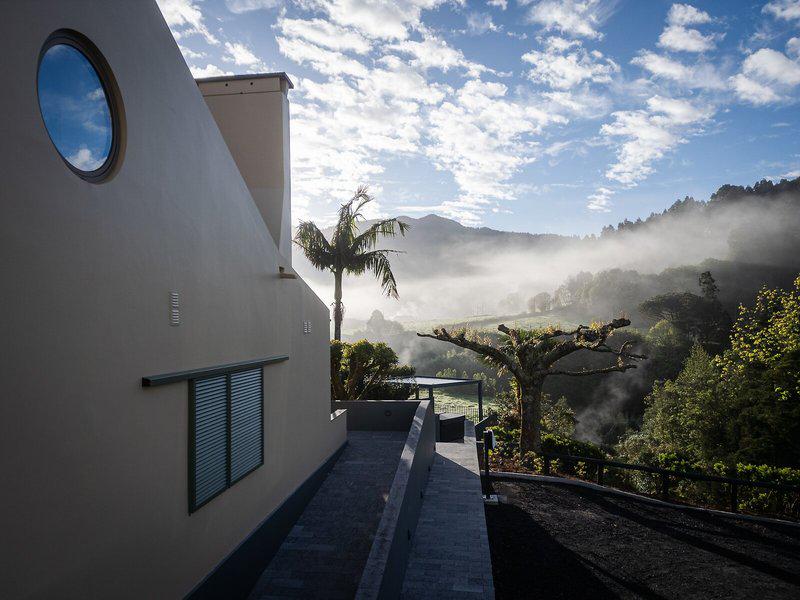 9D6728C48554E325D548111DCDD86EF4