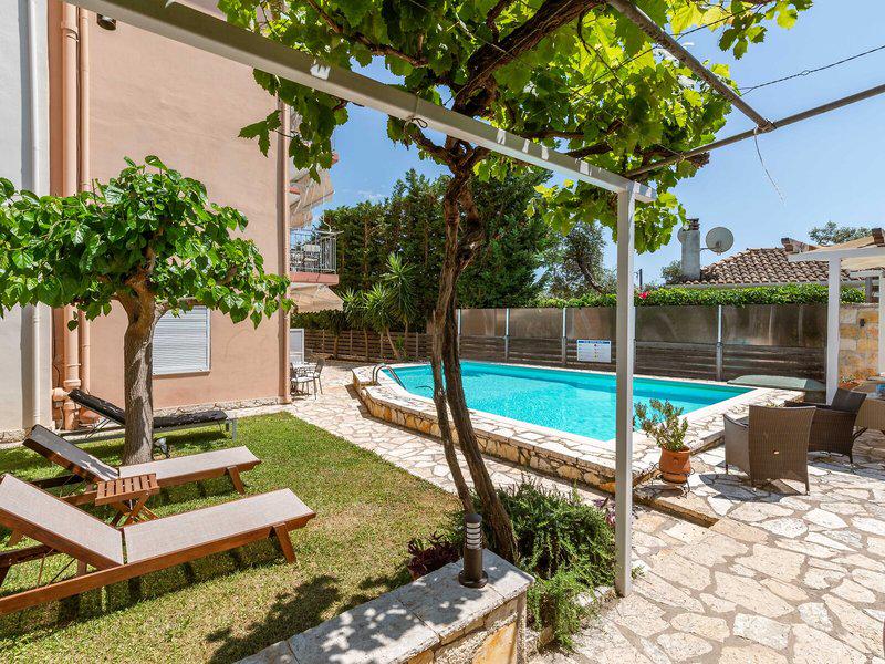 E198A587FF7222EC6345ABB88AD0B86F