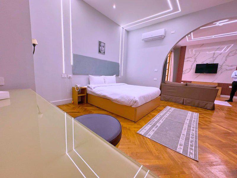 5CEC1BE03BDC7500047550589A16386A