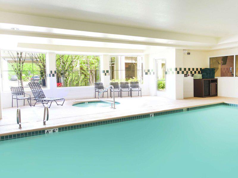 8739449CDD534973E5F6A558A9475229