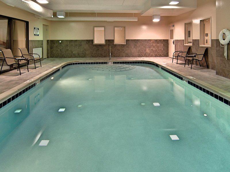 EFE8013B0F660A0794F174007E4A4033