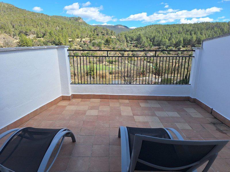 D8BB30A2F0114DB6C95A0AF824C01390