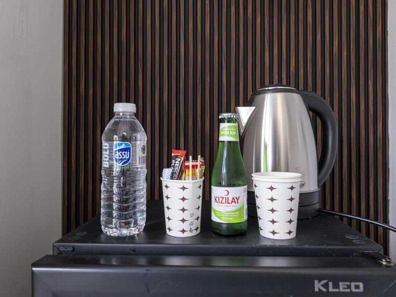 5D423F5AA8757B66F31EFF29D3E381A8