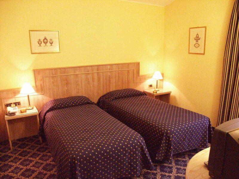 68648331B7C530CD5ED4ABCB62654FEB