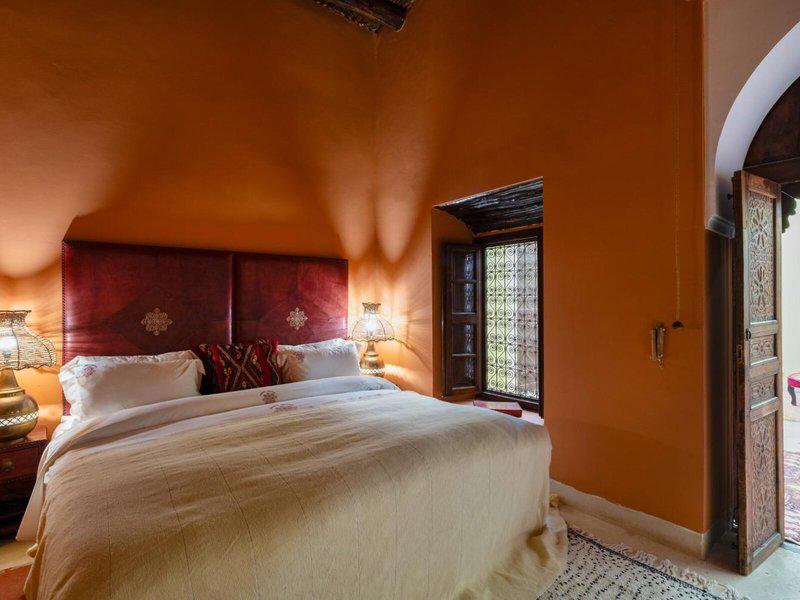 BA051705F20D4E6C5004B7A9C8C5C44A