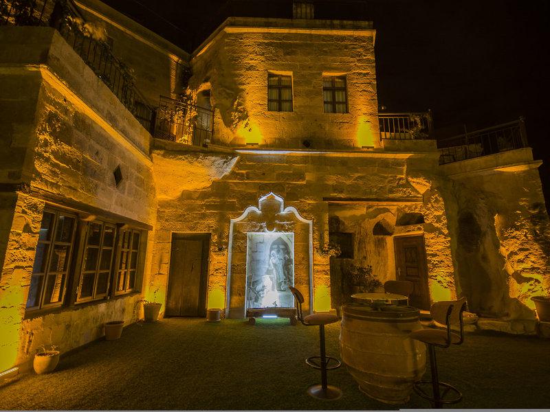 0E2F10B71B10ED674B5E78F5327C24DC