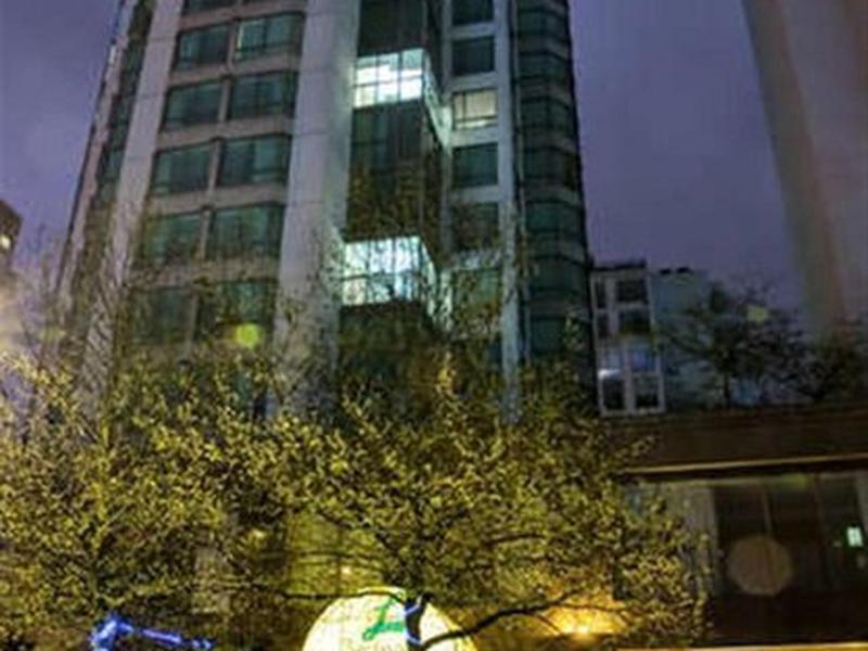 A13030686A17CDC31DF01833A3CE9916