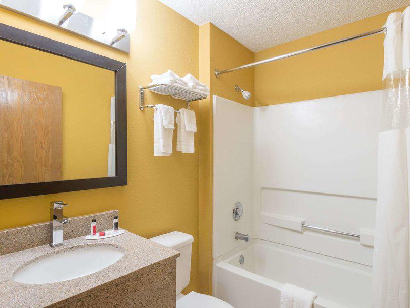 9FAC1E910AB93361D830F8D25BA27BCC