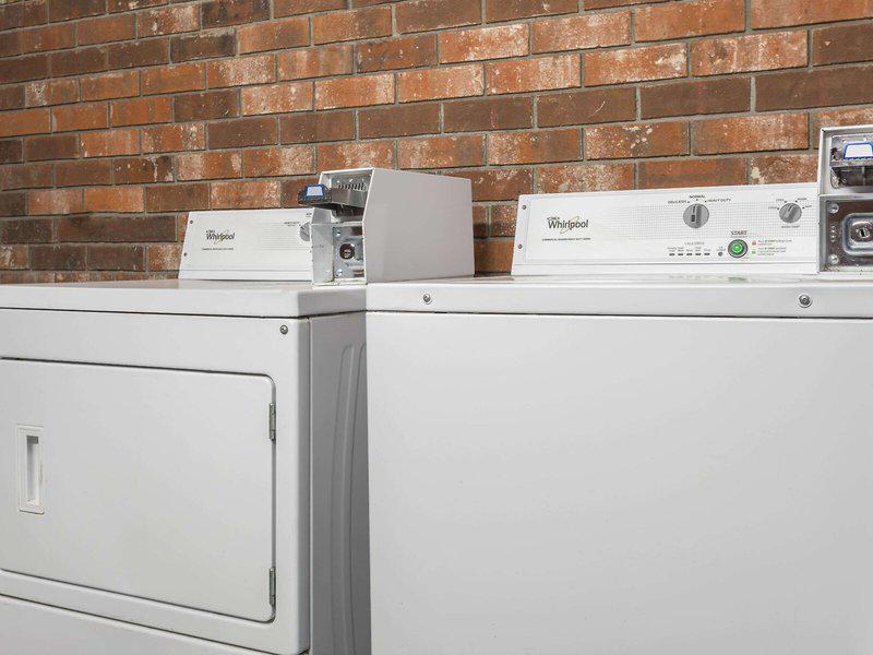 4BC88B7D2FFF8BC05C33933602973053