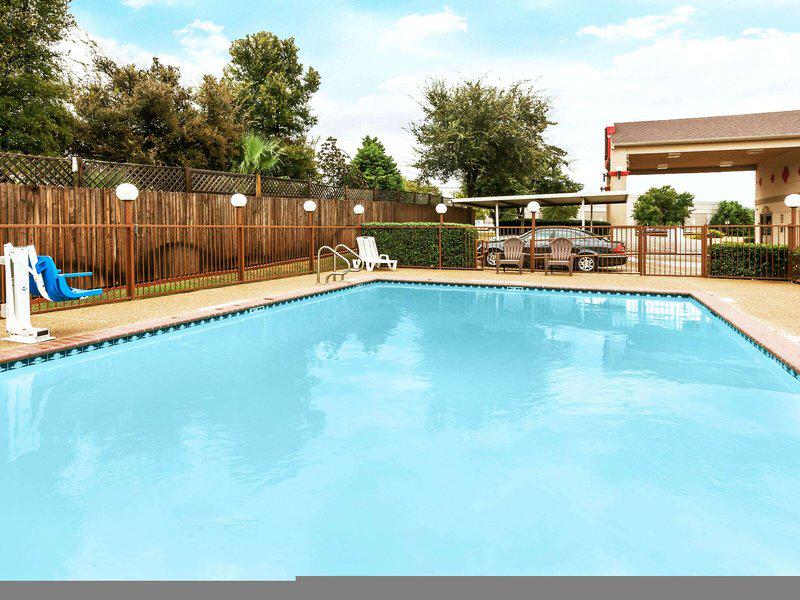 081114D5D9D9169FB837102A0D2FD2A5