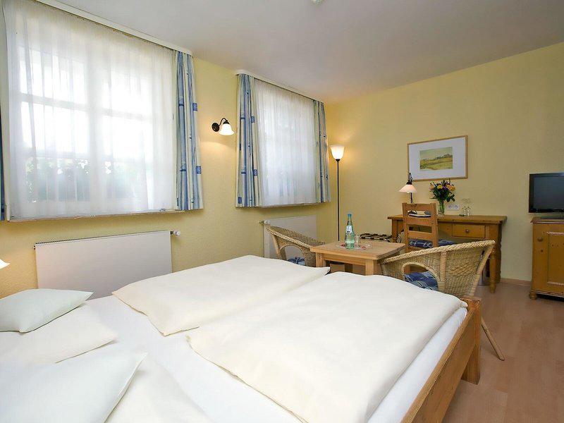 0E2F01837F0A536489AFB182AB79AC85