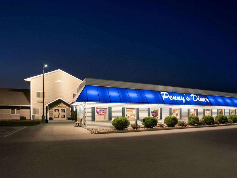 FF9F2BBC233221E68F2AAD78A2A2EB5D