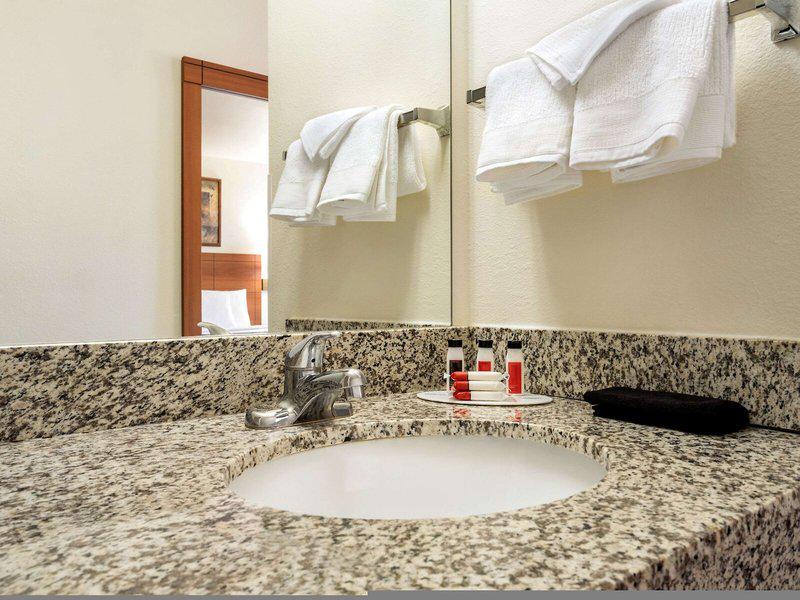 35ED6595262B2339284D60AA63408377