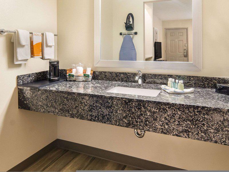 B6784C4D094B2BC4B2F72E705CB017BD