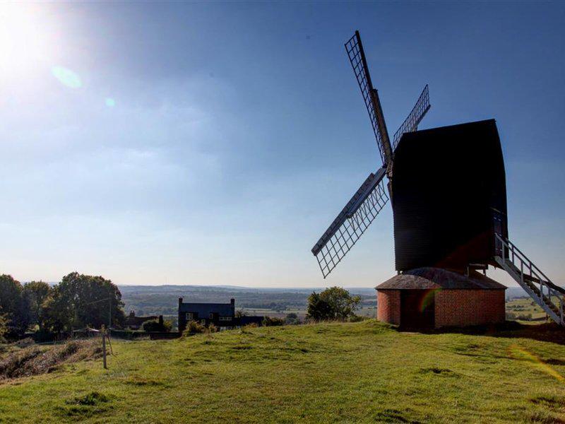 23615CB657B3705DAED01A4BF73AD027