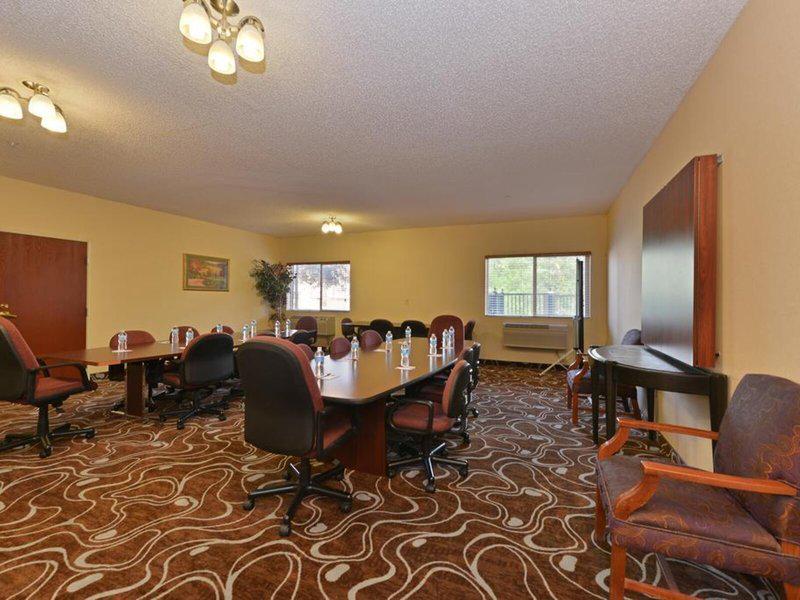 F70DD132C8A877DF2A7D1159D5DA33C2