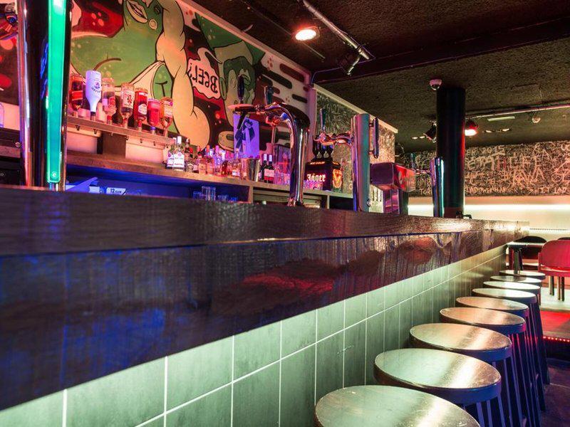 E30B4352371B4A1310E562B3EAD2E2E6