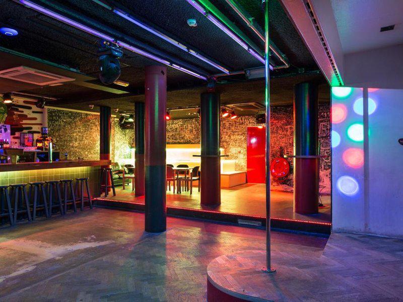 F228ED7855B51A93B772D7A9697DC2DF