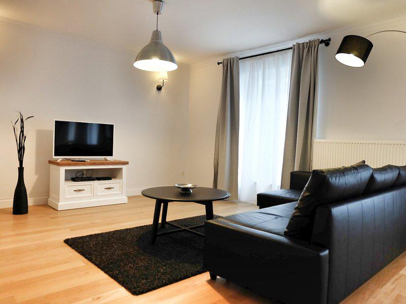 F82F6FBB12F50043633F8FF95BC4FA17