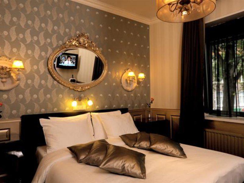 7995DD56596EFFCF9B49E942D8314448