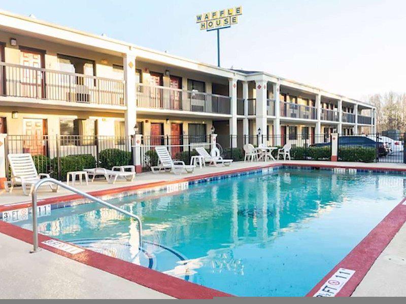 1CFF741B8F0EE33756D3BAB692FF281E