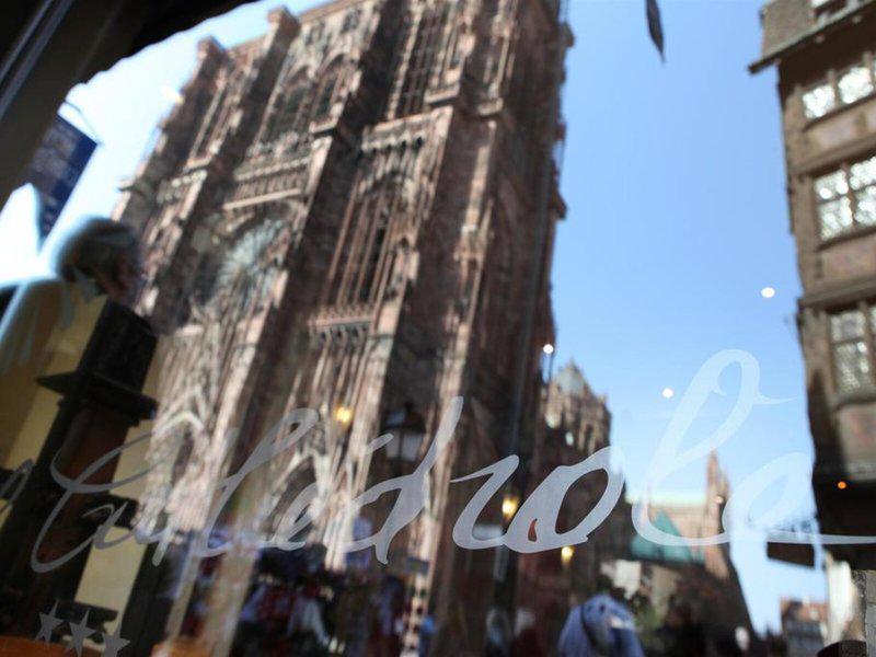 83044632AF7058992F1F99D88DC5D15E