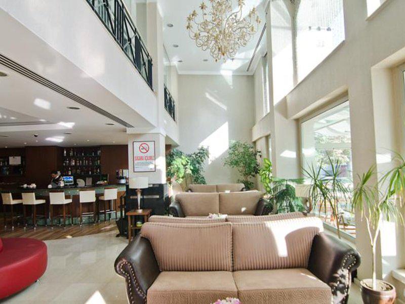 F5E244D9BEF62EC17AC9327214E3772B