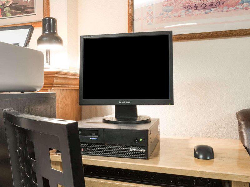 AACC49C4AB72EEDF520066F0921B08E4