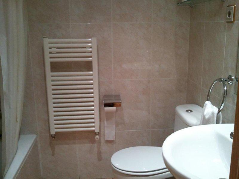 F1FC554AC8C984739C058C0CB9492ABE