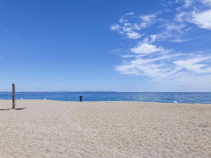 DA90315465610DBCA89B6BEF2ABC1DDD