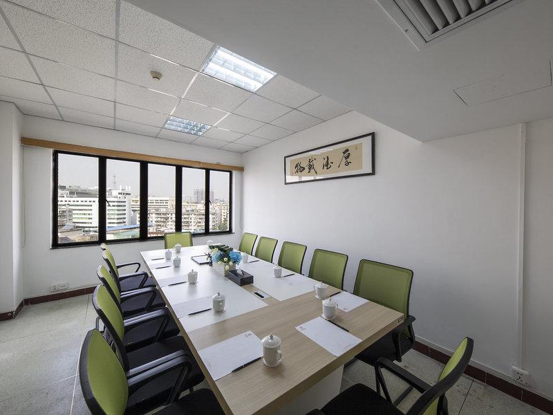 74EC6512527C20B9CE0AAF706CB72106